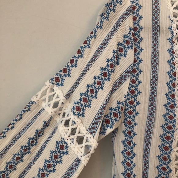 BOHO PEASANT TUNIC BLOUSE WITH EYELET DETAILS - Picture 5 of 8